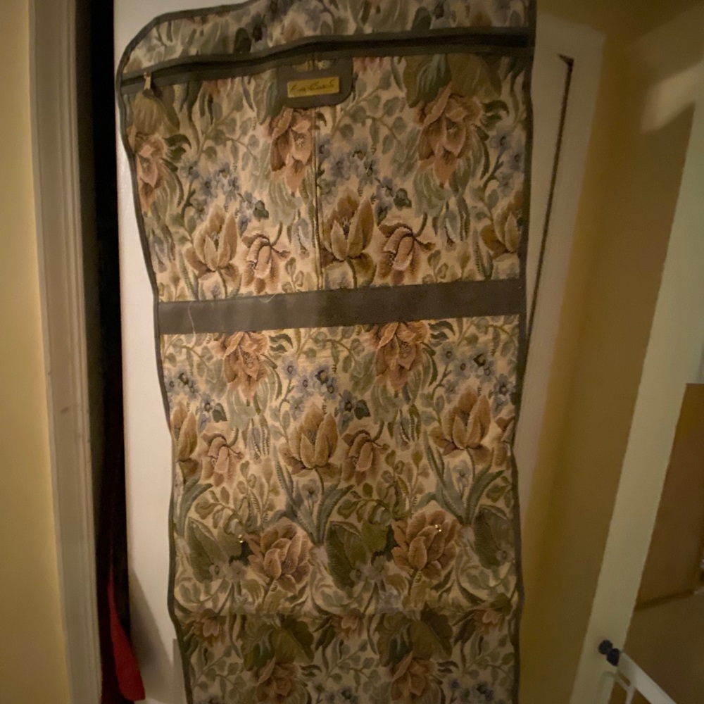 Garment Carrier